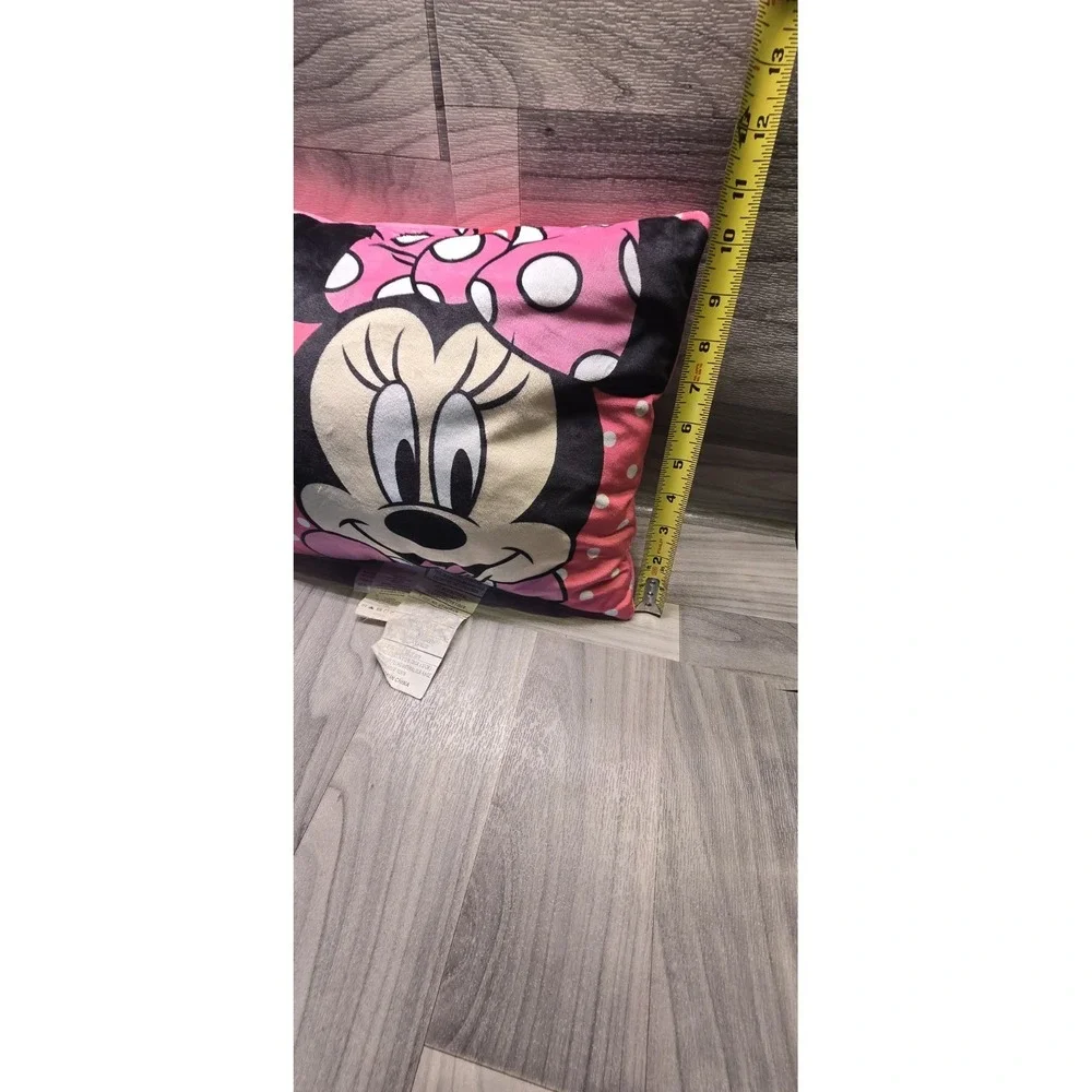 Disney Minnie Mouse soft decorative pillow